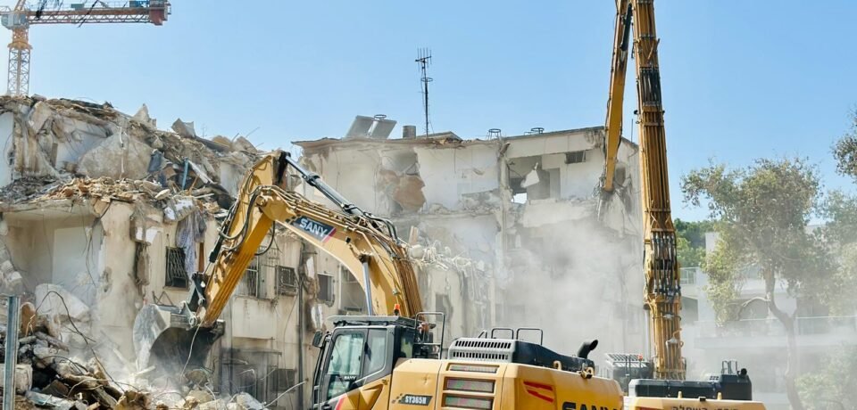 FIRST PHOTO FIRST PHOTO